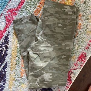 NWT LOFT camo “Marisa” skinny fit pants